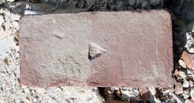 Очень любопытно! Это уже вторая находка "ТРЕУГОЛЬНИКА" по Новочеркасску! Причем полностью эдентичная Ростовскому варианту.